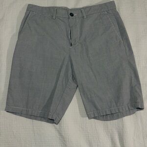 Old Navy Men's Gray and White Striped Shorts